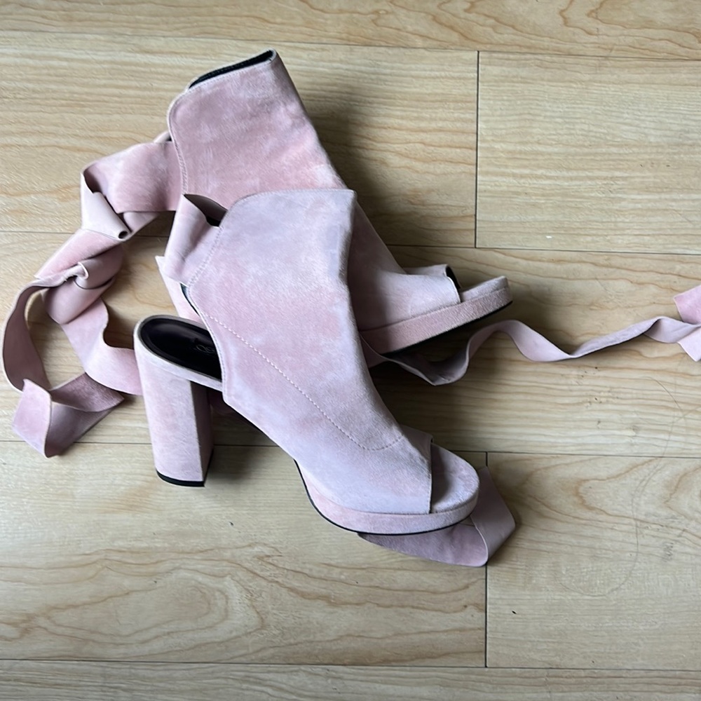 Amazing heels sandals ( real leather)